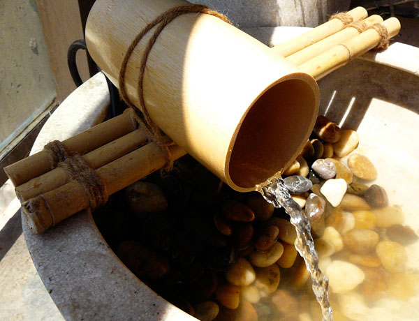 Бамбуков фонтан за терасата или градинката