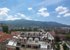 Големите жилища в София поевтиняват най-бързо