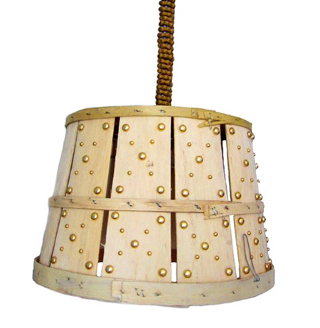 Рустикална лампа от... плетена кошница
