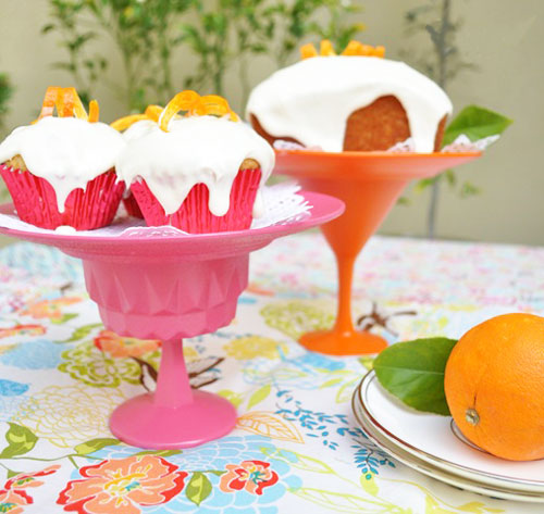  Цветни поставки за торти и сладкиши от... чаши и чинии