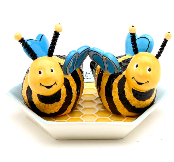  8 аксесоара с формата на пчели