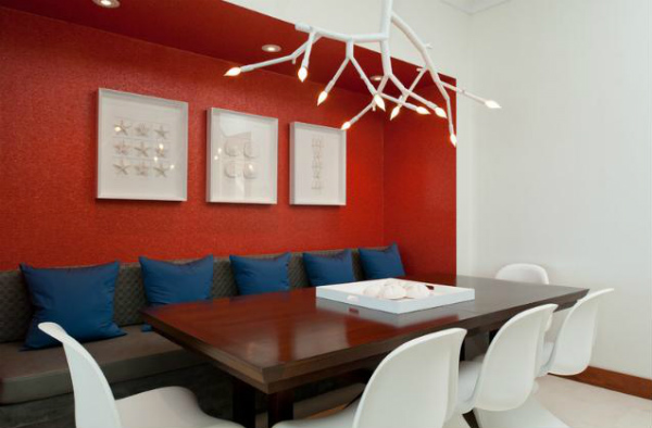 Как да декорираме стая с червени стени – 10 идеи