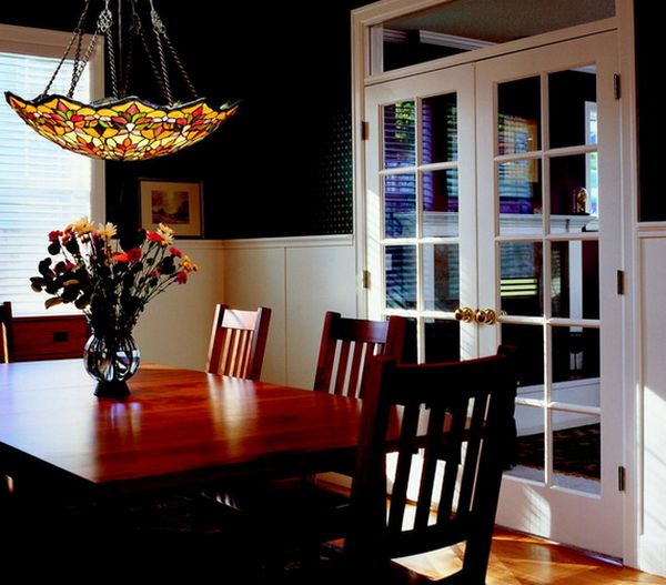 Внесете стил в интериора на дома с помощта на цветно стъкло