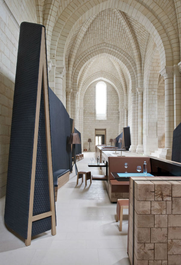 Стар манастир във Франция, превърнат във великолепен 4-звезден хотел