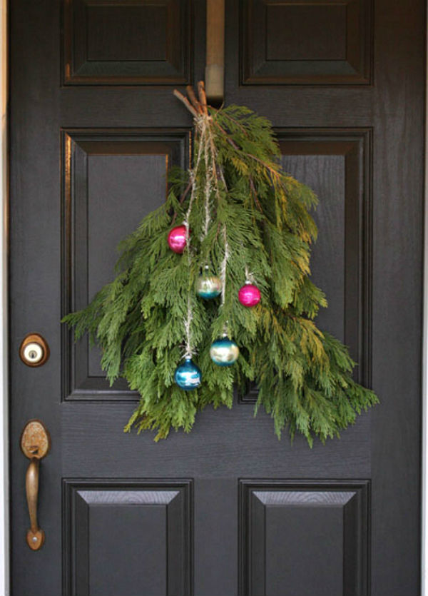 Коледен венец за външната врата – 11 идеи