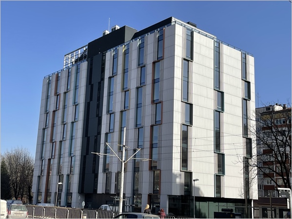 Нов хотел в столицата с фасада, изпълнена от фирма Чех-Пласт ООД